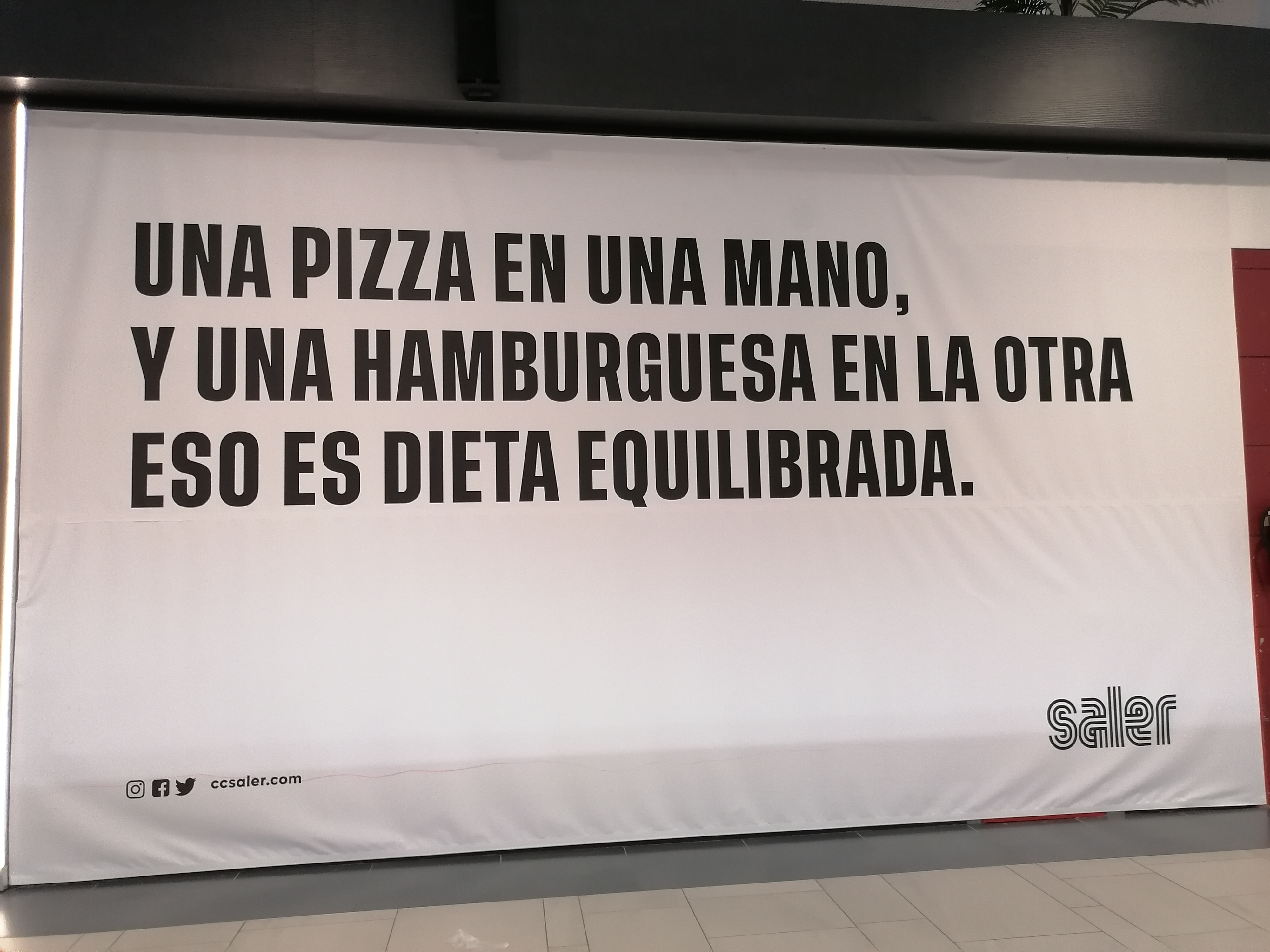 El codinucova pide la retirada del cartel del CC El Saler