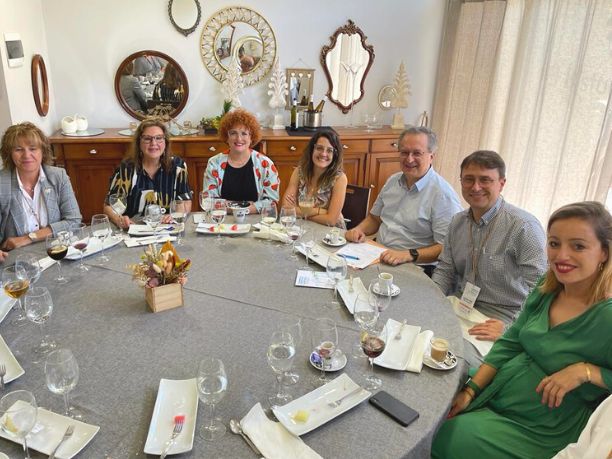 comida reunión upsana Alicante junio 2022 codinucova